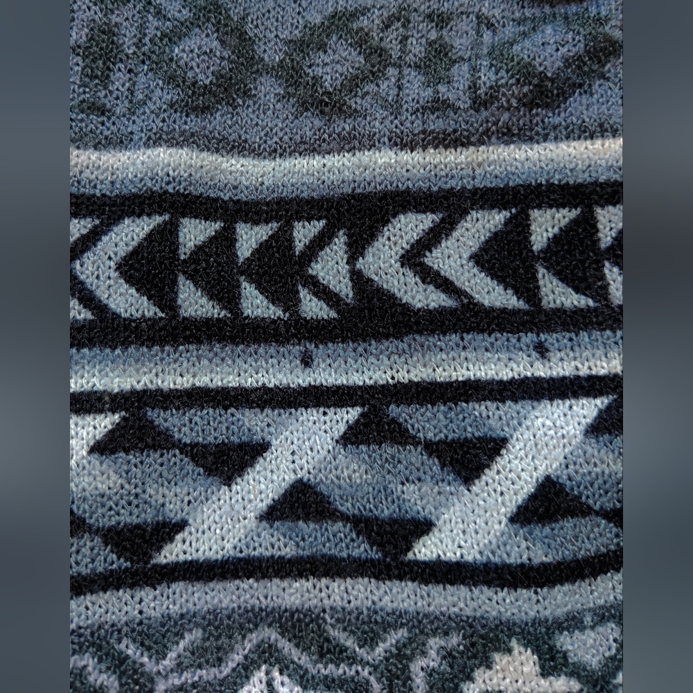 Patterned Cardigan - Picture 3 of 8